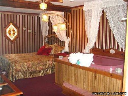 Main Street Inn - Angels Among Us Wedding Chapel Eureka Springs Chambre photo